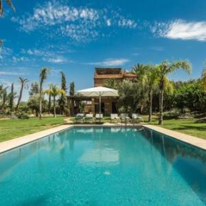 Villa YENMOZ en exclusivité avec piscine privée dans la Palmeraie Marrakech 