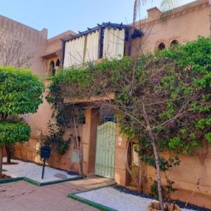 Villa with 3 bedrooms in Marrakech with private pool and enclosed garden 80 km from the slopes in Marrakech