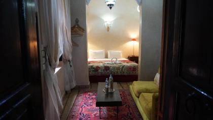 Riad Saba - image 21