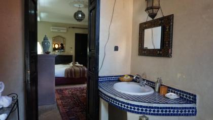 Riad Saba - image 23