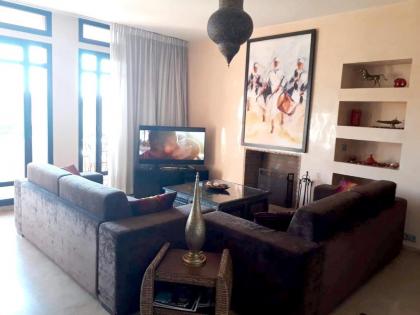 Apartment with 2 bedrooms in Marrakech with shared pool furnished terrace and WiFi 185 km from the beach - image 3