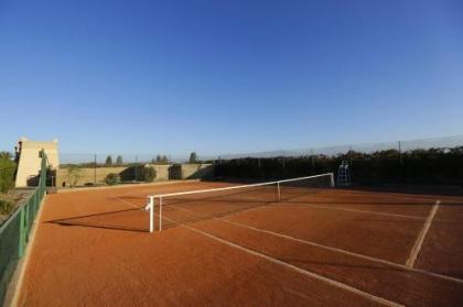 Villa DOMOLIV en exclusivité avec piscine et terrain de tennis privé - image 10