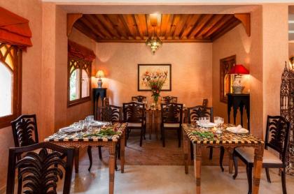 Charming villa in the heart of Marrakech palm grove - image 3