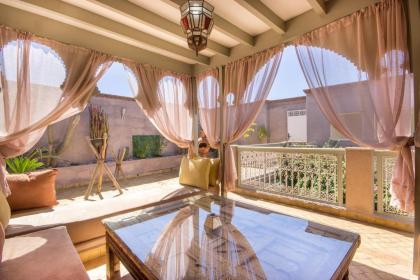 Riad privé luxe au coeur de la Kasbah+ Hammam - image 1