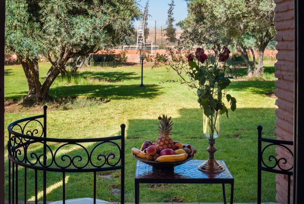 Double room in a charming villa in the heart of Marrakech palm grove - image 5