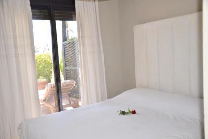 Apartment with 2 bedrooms in Marrakesh with shared pool furnished terrace and WiFi - image 5