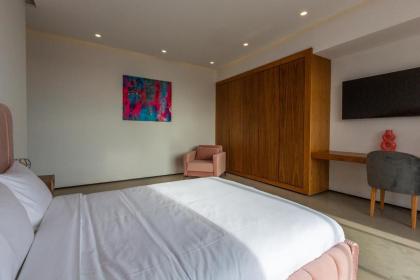 VILLA 103 - Luxury Getaway - Private Jacuzzi - image 30