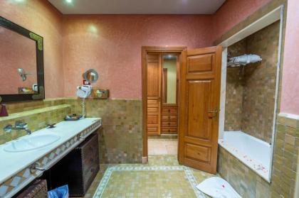 Pavillon du Golf -Palmeraie suites - image 24
