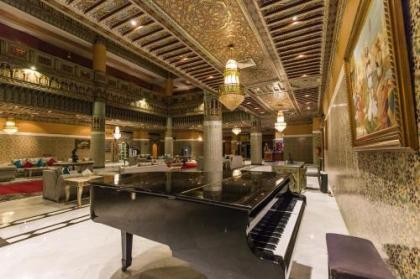 Royal Mirage Deluxe - image 5
