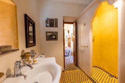 Riad Asrari - image 26