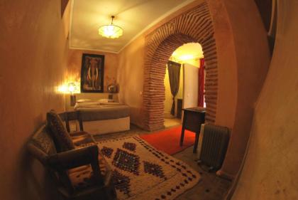 Riad Bamileke - image 28