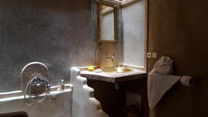 Riad Mehdia - image 25