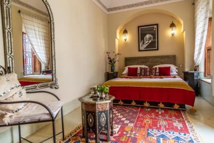 Riad Smara - image 24