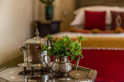 Riad Smara - image 27
