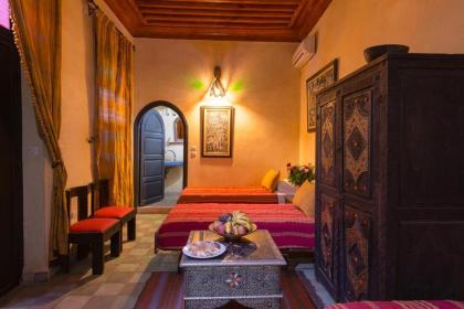 Riad Lalla Khiti - image 22