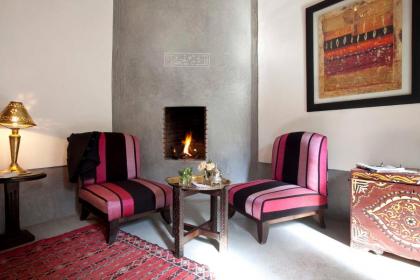 Riad Davia - image 22