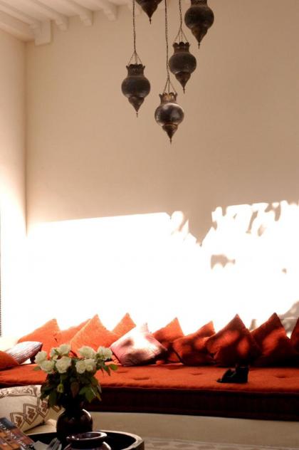 Riad Davia - image 28