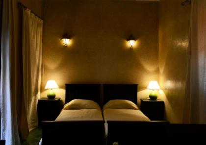 Riad Charik - image 22