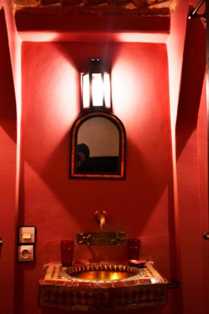 Riad Charik - image 25