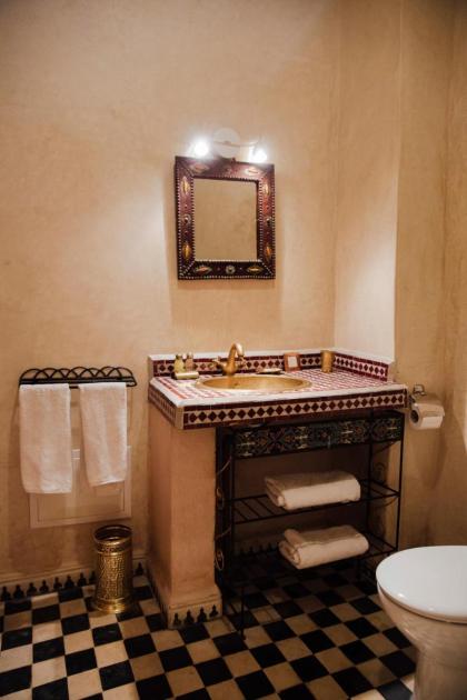 Riad Bensaid - image 26