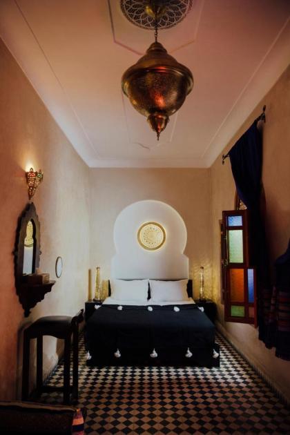 Riad Bensaid - image 29