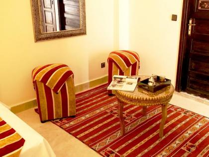Riad Signature - image 18
