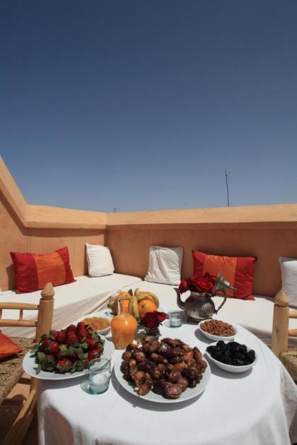 Dar Aicha Guest House - image 21