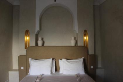 Riad Emberiza Sahari - image 26