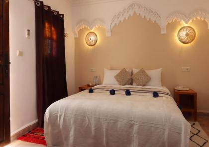 Riad Makech - image 28