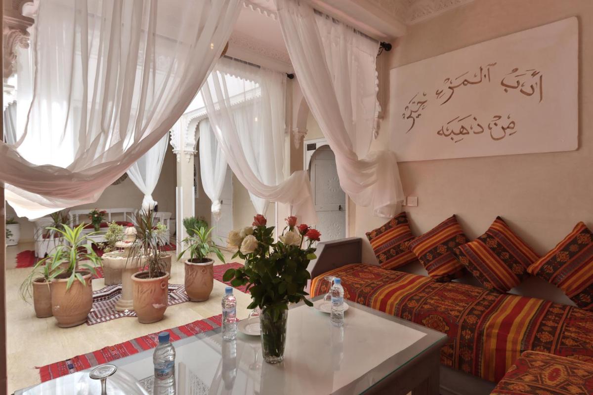 Riad Makech - image 5