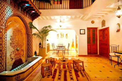 3 bedrooms house with city view terrace and wifi at Medina Marrakesh - image 19