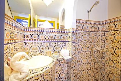 3 bedrooms house with city view terrace and wifi at Medina Marrakesh - image 9