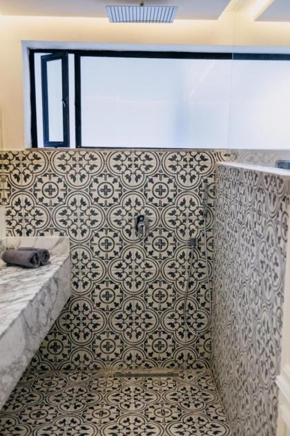 Riad Aïcha Kitchen - image 21