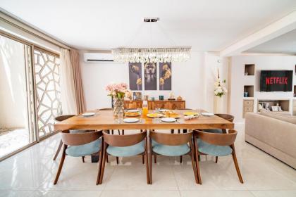 Villa White High-Standing - Breakfast - image 21