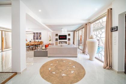 Villa White High-Standing - Breakfast - image 24