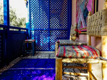 Le Bleu House - image 30