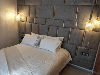 Amazing luxury flat - image 11