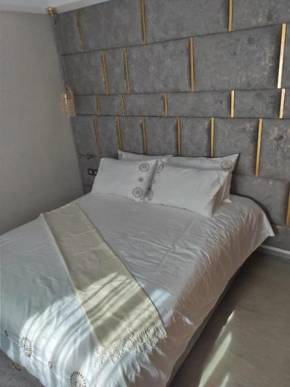Amazing luxury flat - image 13