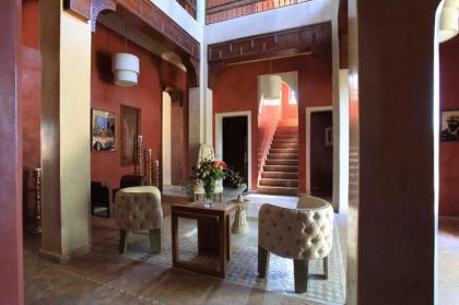 Moroccan sumptuousness 6 bedroom Riad - by feelluxuryholidays - image 22