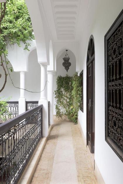 Riad Hayati - image 25