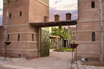 8 bedrooms villa with private pool jacuzzi and enclosed garden at Marrakech - image 2