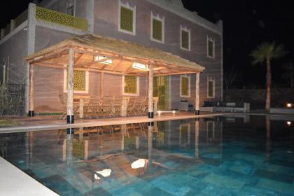 8 bedrooms villa with private pool jacuzzi and enclosed garden at Marrakech - image 4