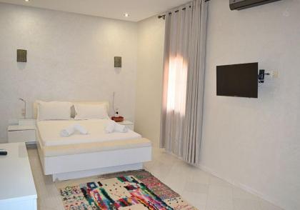 RIAD REDWAN - image 15