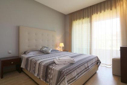 Vue sur Piscine - Prestigia détente assurée - image 21