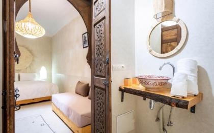 Riad Jul Seghir - image 23