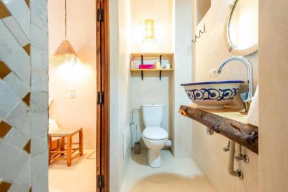 Riad Jul Seghir - image 25