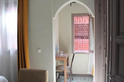 Riad Hilmuna - image 22