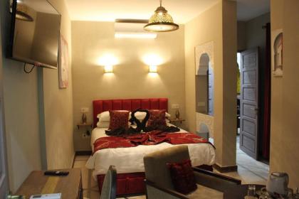 Riad Hilmuna - image 27