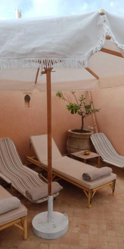 Room in Guest room - Riad Lakouas Amber room - image 25