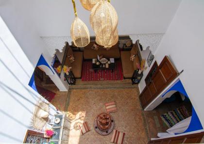 Riad karim - image 25